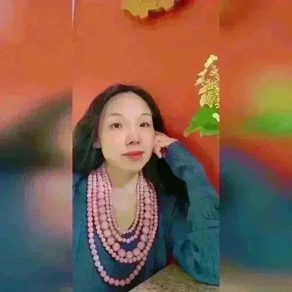 Chunky pink beaded 5 standard necklace - Picture 3 of 16